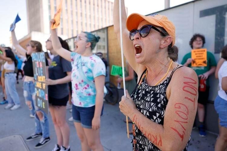 Tulsans protest Roe v. Wade overturn, plan to work to restore reproductive rights